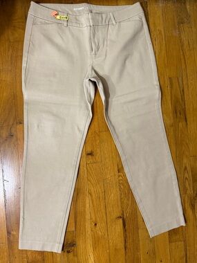Old Navy Women’s Pixie Light Khaki Stretch
